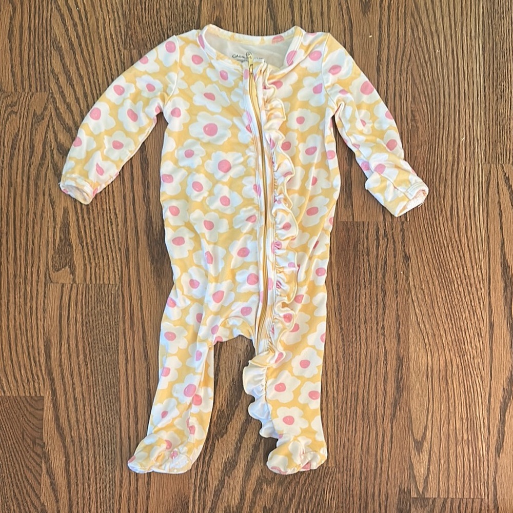Caden Lane Daisy Ruffle Pajamas
